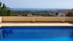 Casa con piscina y increíbles vistas del mar